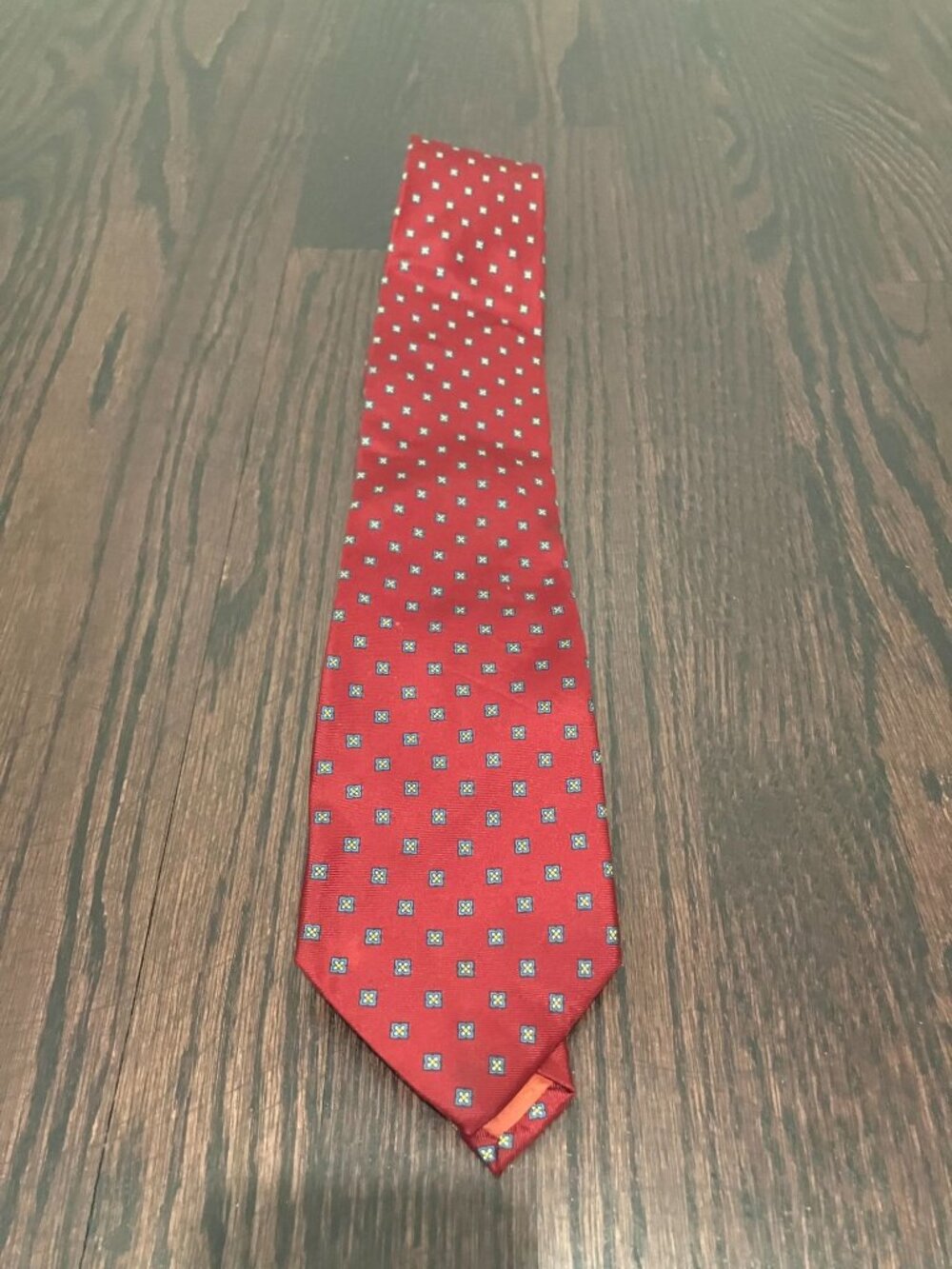VTG Richard Bennett Men's All Silk Patterned Necktie, Red/Navy, One Size